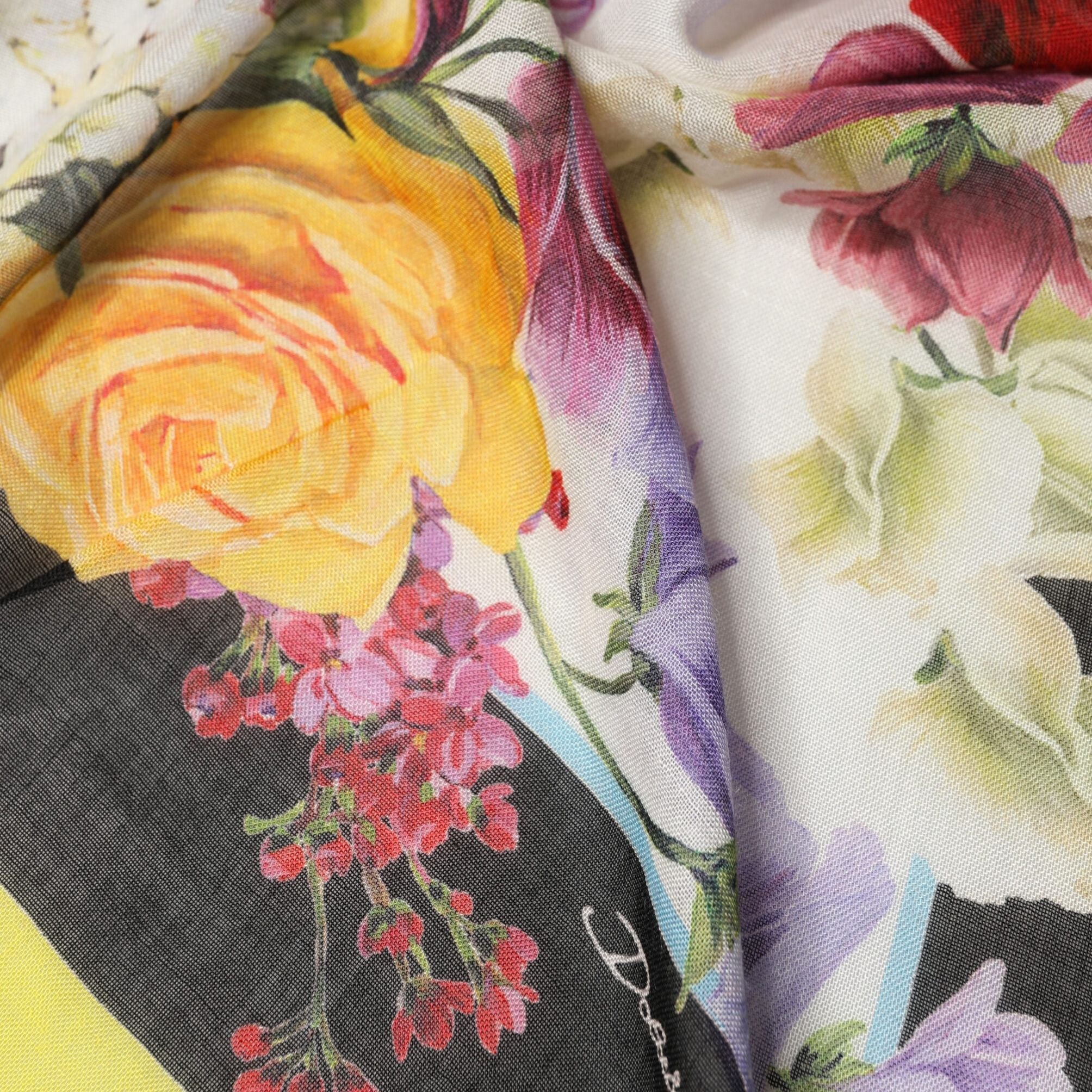 Dolce & Gabbana Multicolor Floral Square Stole 134.5cm x 134.5cm Scarf