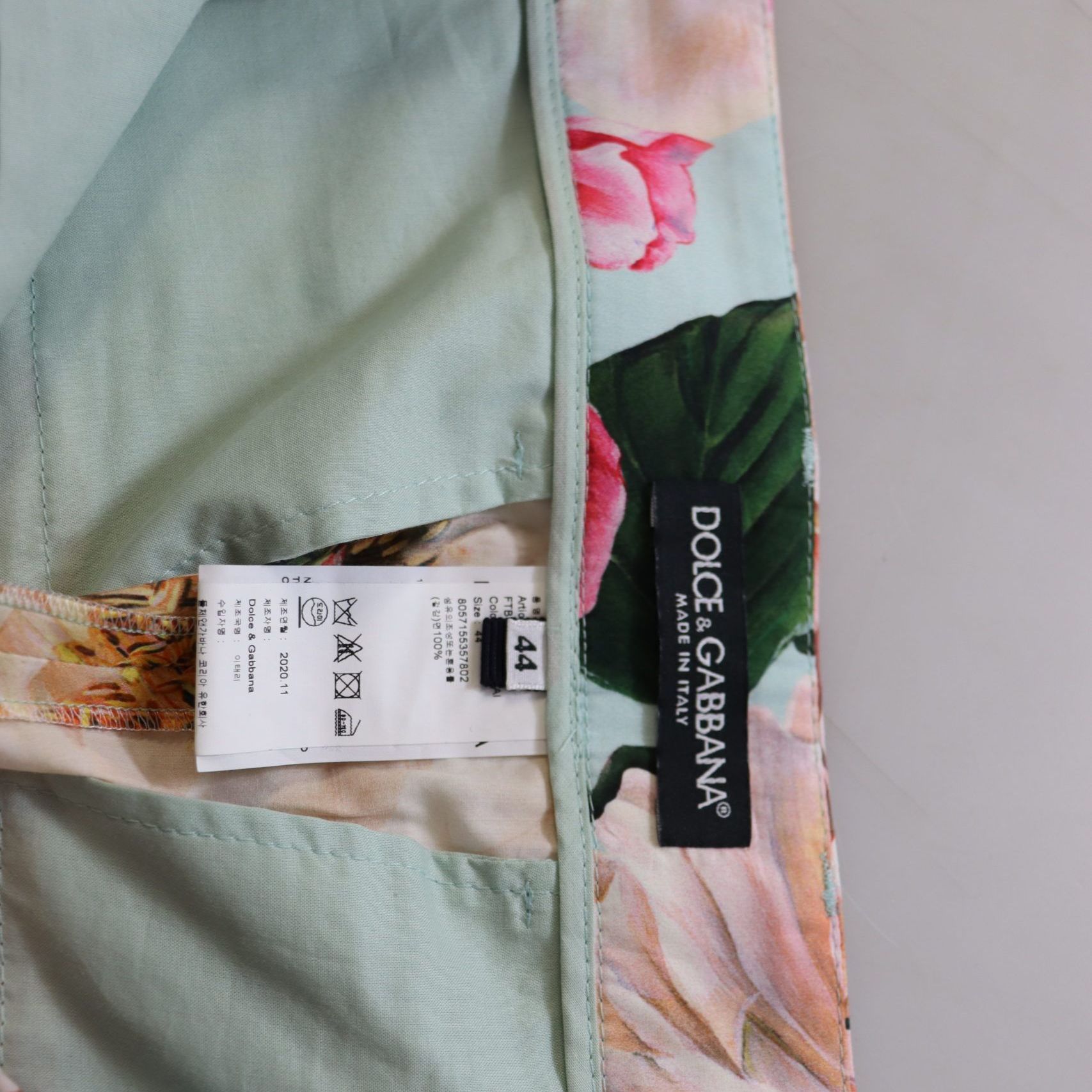 Dolce & Gabbana Multicolor Flora Printed High Waist Cropped Trouser Pants