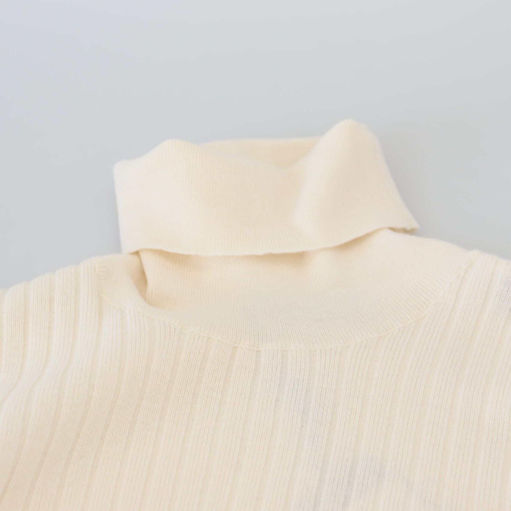 Dolce & Gabbana Ivory Turtleneck Distressed Cuff Pullover Sweater