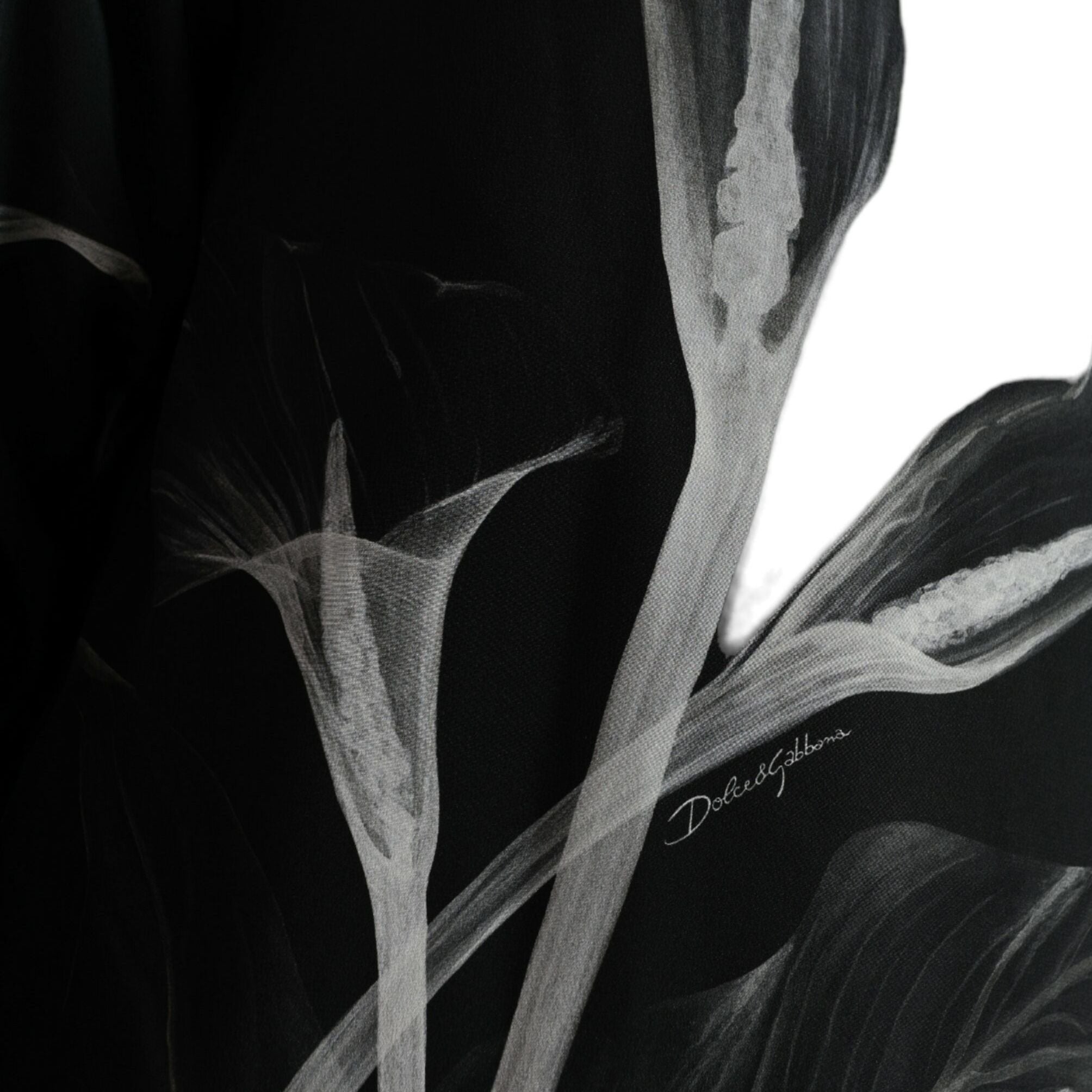 Dolce & Gabbana Black Floral Print Crewneck Pullover Sweater