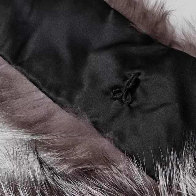 Dolce & Gabbana Gray Fox Fur Neck Wrap Warmer Winter Scarf