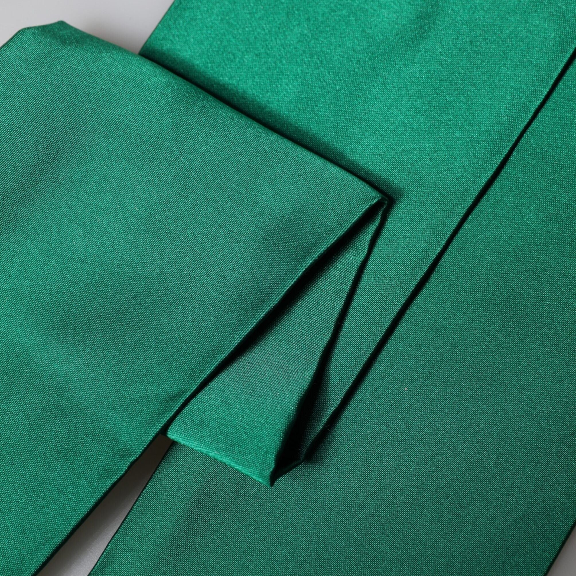 Dolce & Gabbana Green Silk Fringes Neck Wrap Foulard Scarf