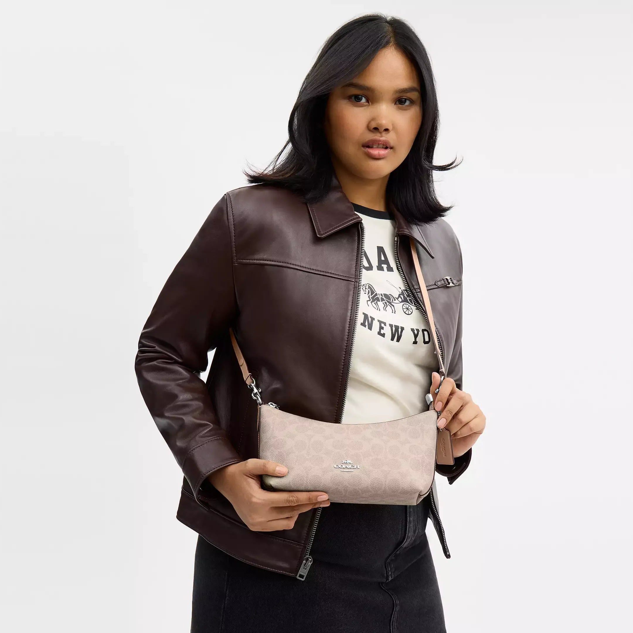 coach Caitlin Shoulder Bag In Signature Canvas