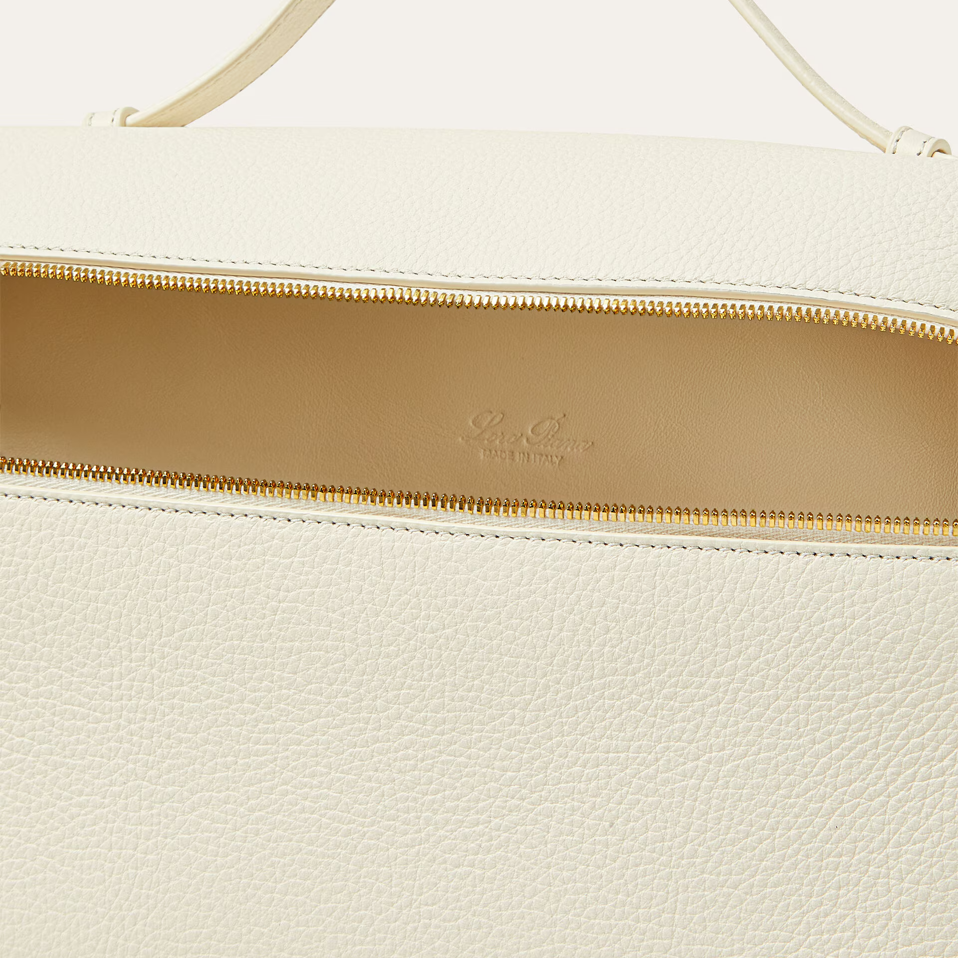 Loro Piana Extra Pocket L27 in Grained Calfksin