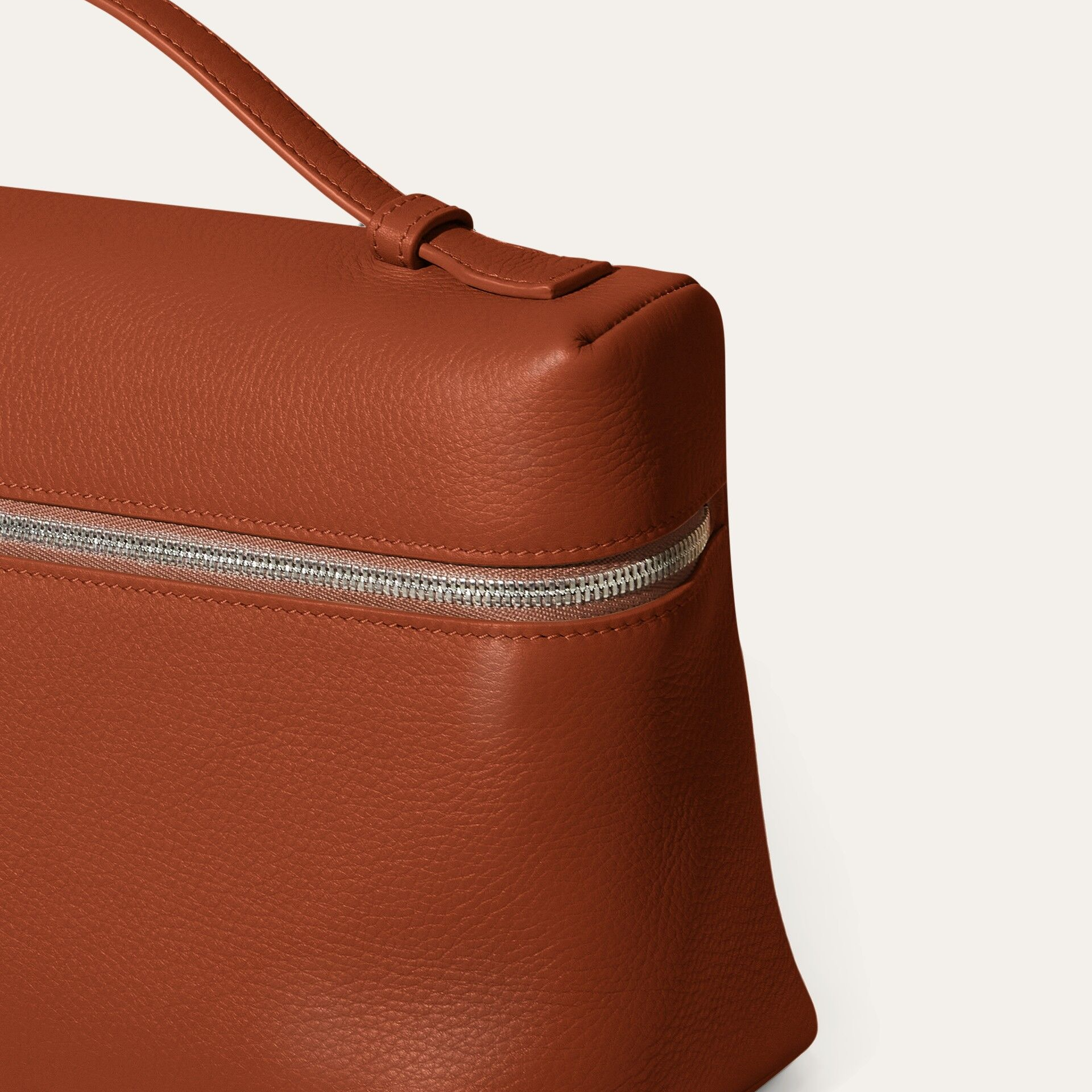 Loro Piana Extra Pocket L27 in Grained Calfksin