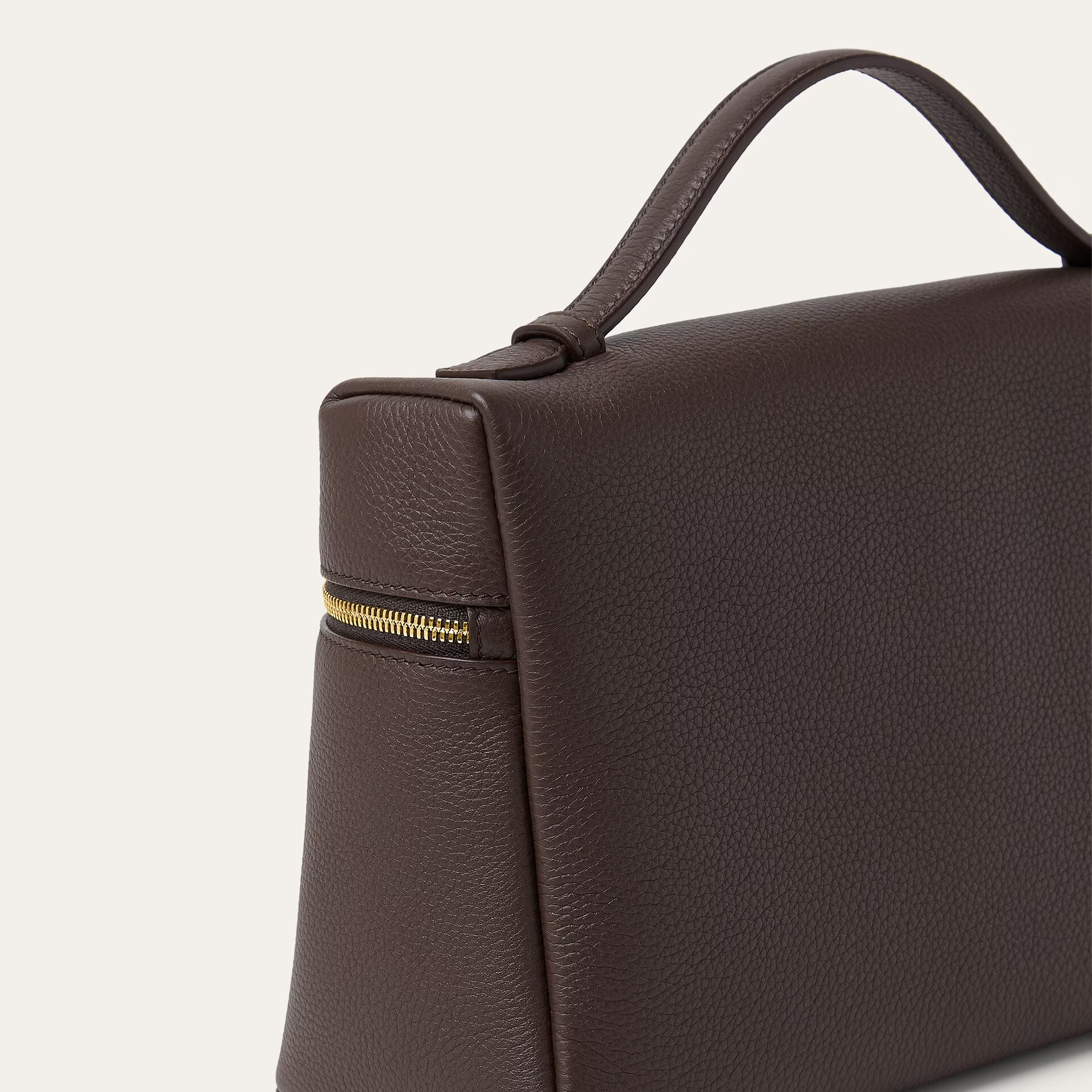 Loro Piana Extra Pocket L27 in Grained Calfksin