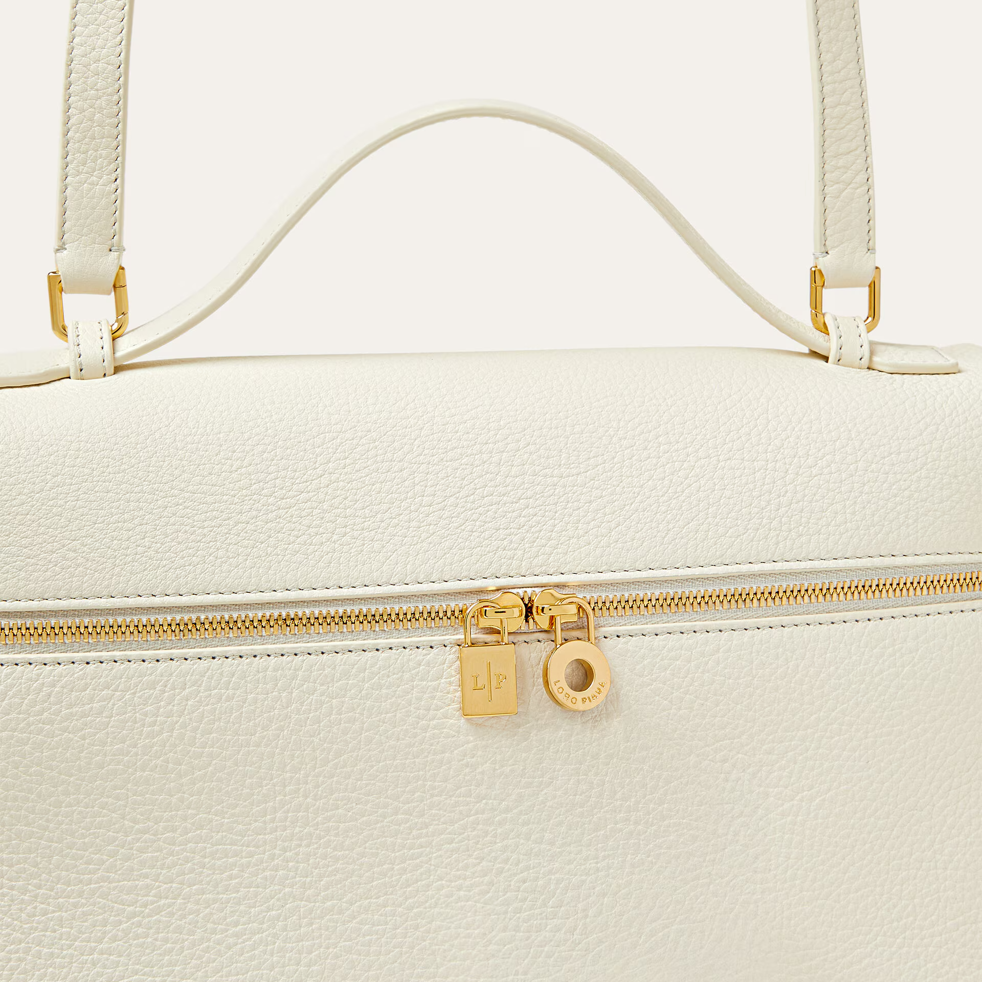 Loro Piana Extra Pocket L27 in Grained Calfksin