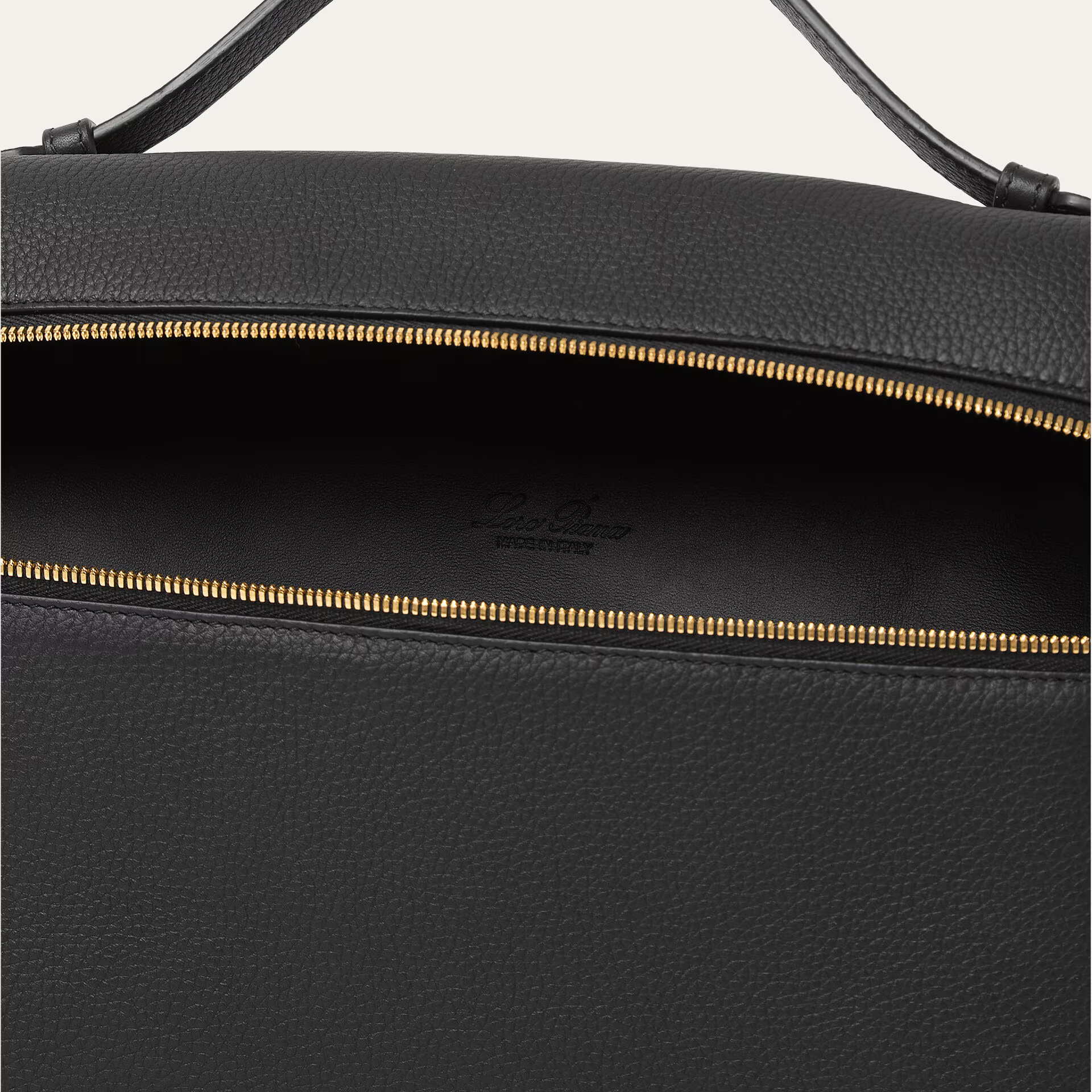 Loro Piana Extra Pocket L27 in Grained Calfksin