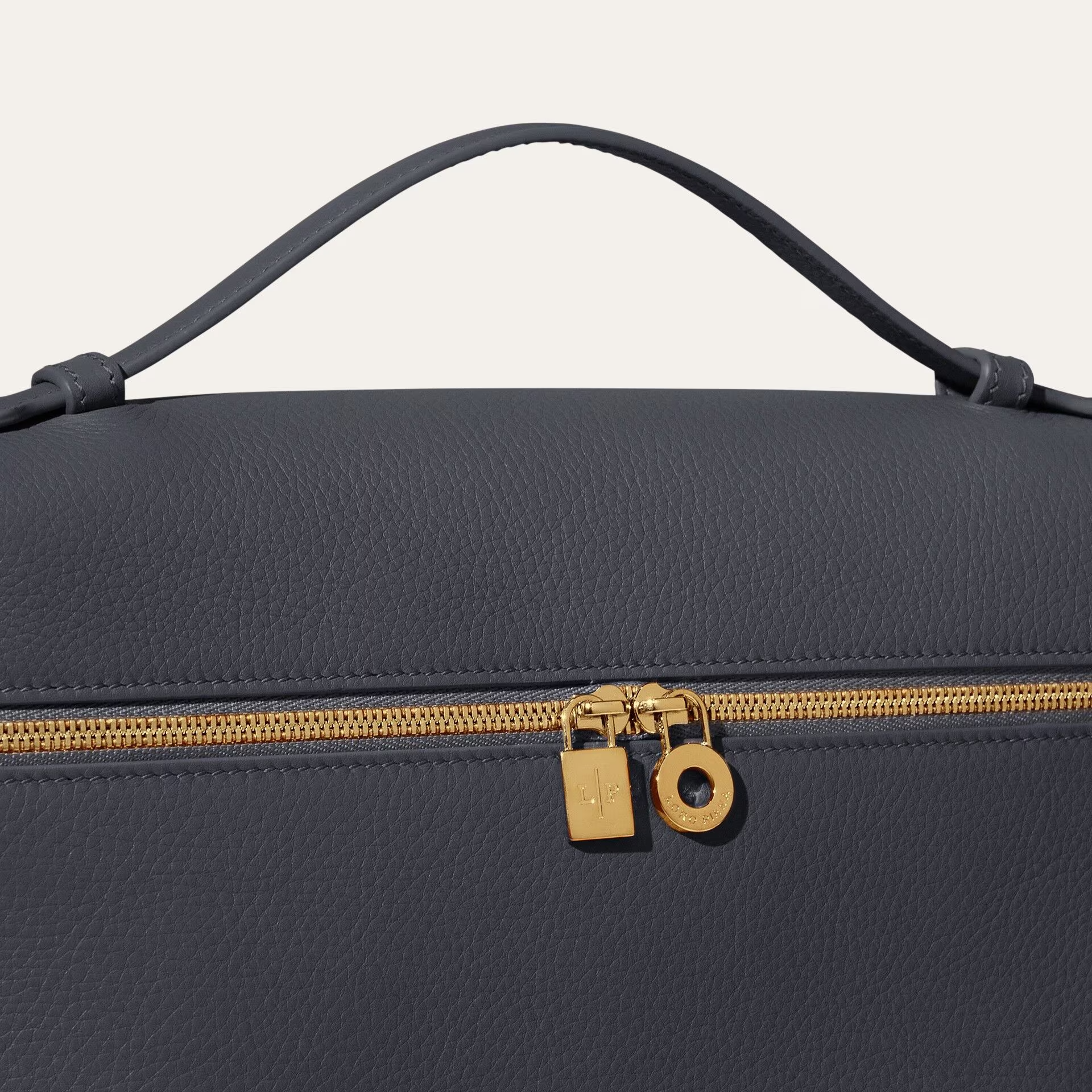 Loro Piana Extra Pocket L27 in Grained Calfksin