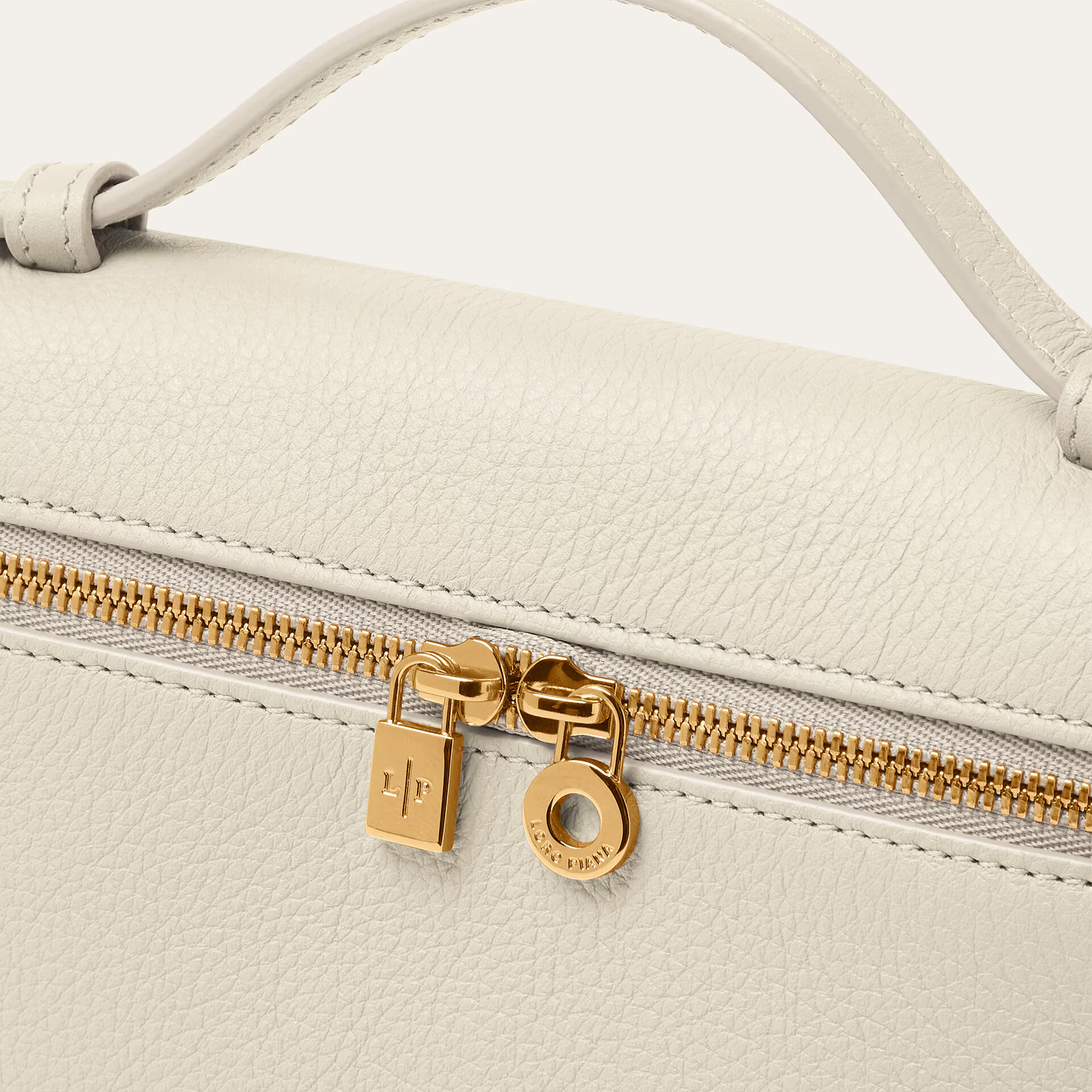 Loro Piana Extra Pocket L19 in Grained Calfskin