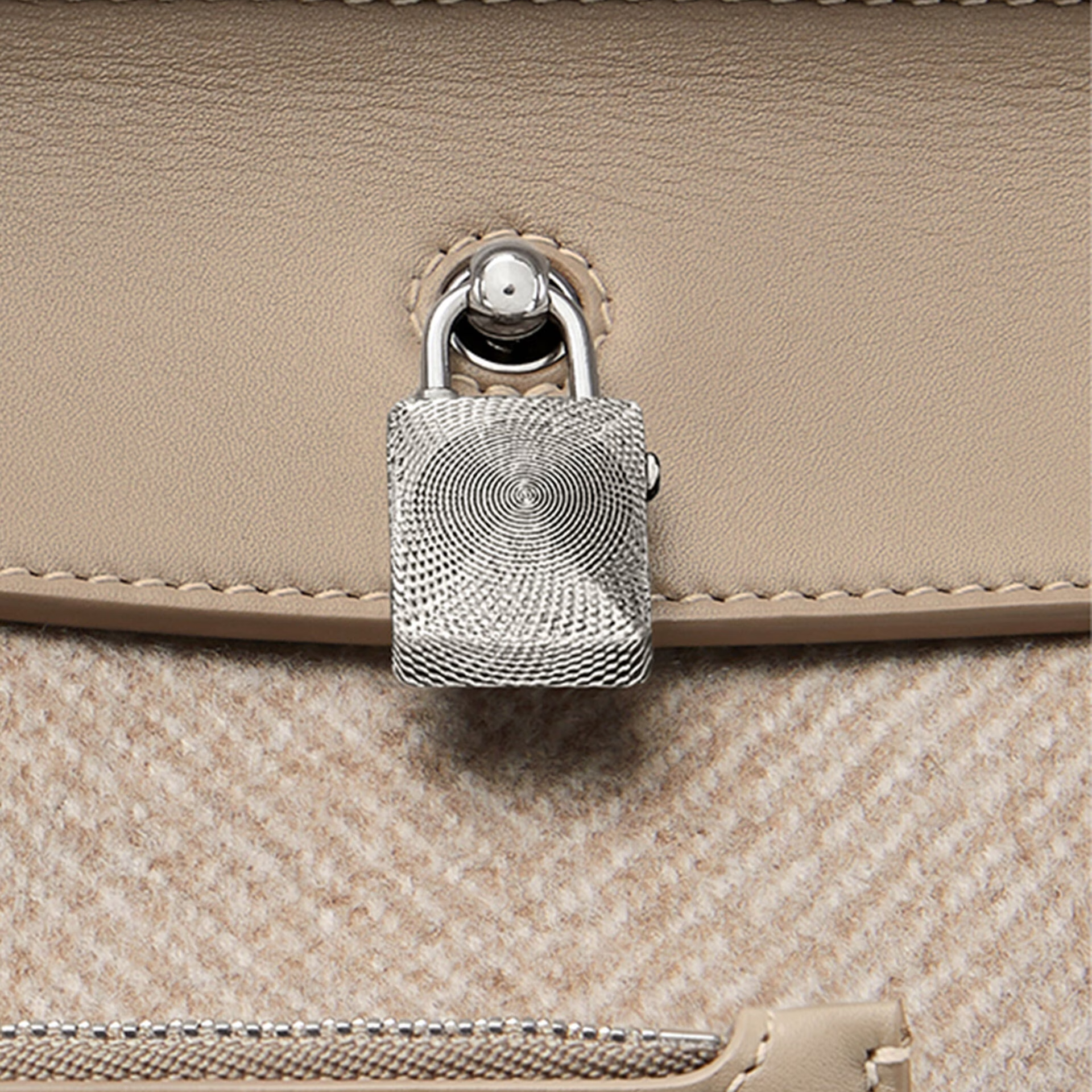 Loro Piana Loom bag L25 in Pecora Nera®