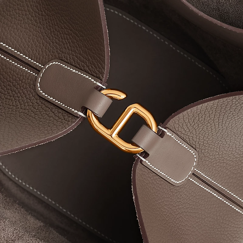 Hermès In-the-Loop 23 bag