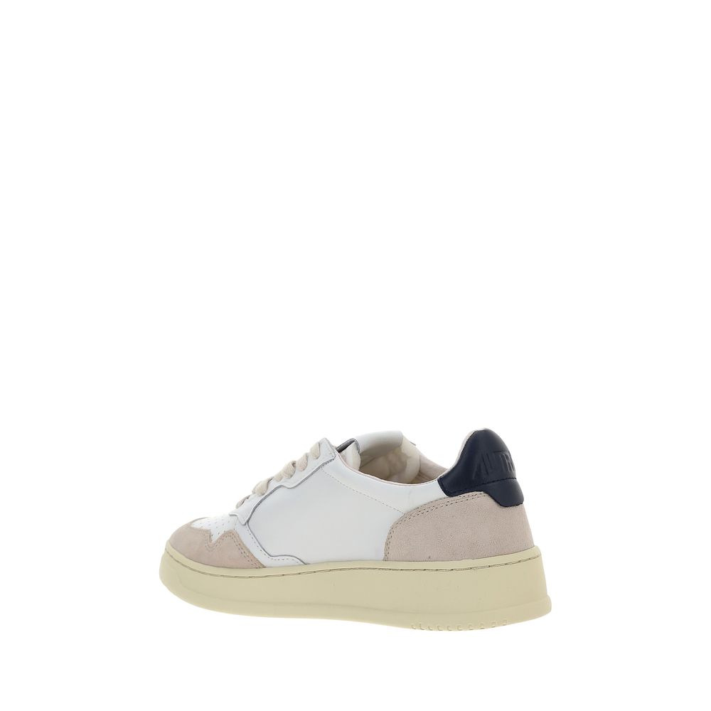 Autry White Calf Leather Bos Taurus Low Top Sneakers