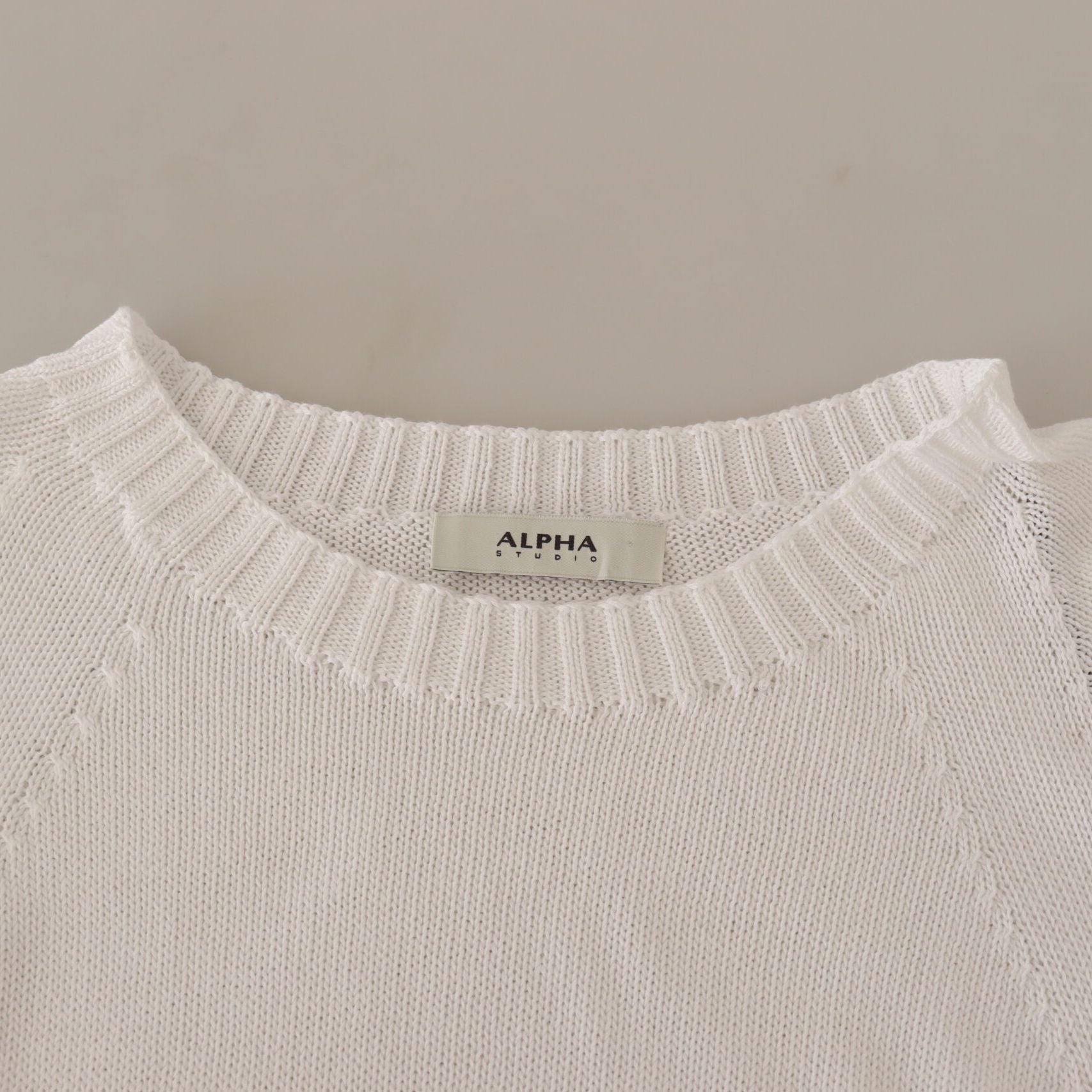Alpha Studio White Long Sleeves Crewneck Pullover Sweater
