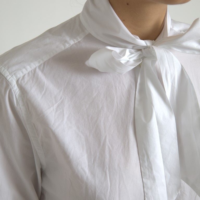 Dolce & Gabbana White Cotton Ascot Collar Long Sleeves Top