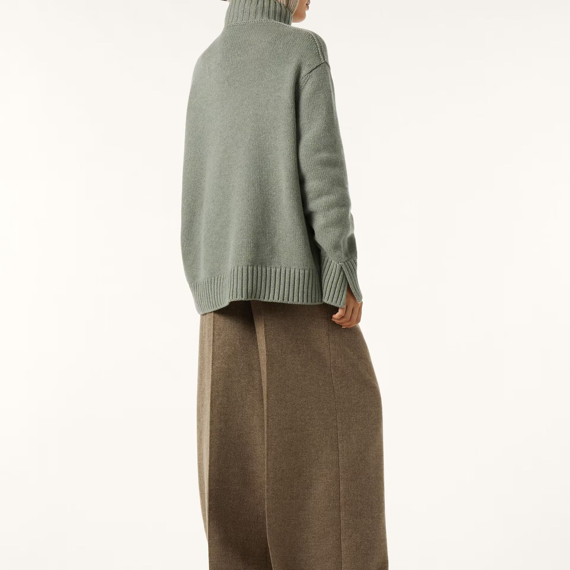 Loro Piana Parksville Turtleneck in Baby Cashmere