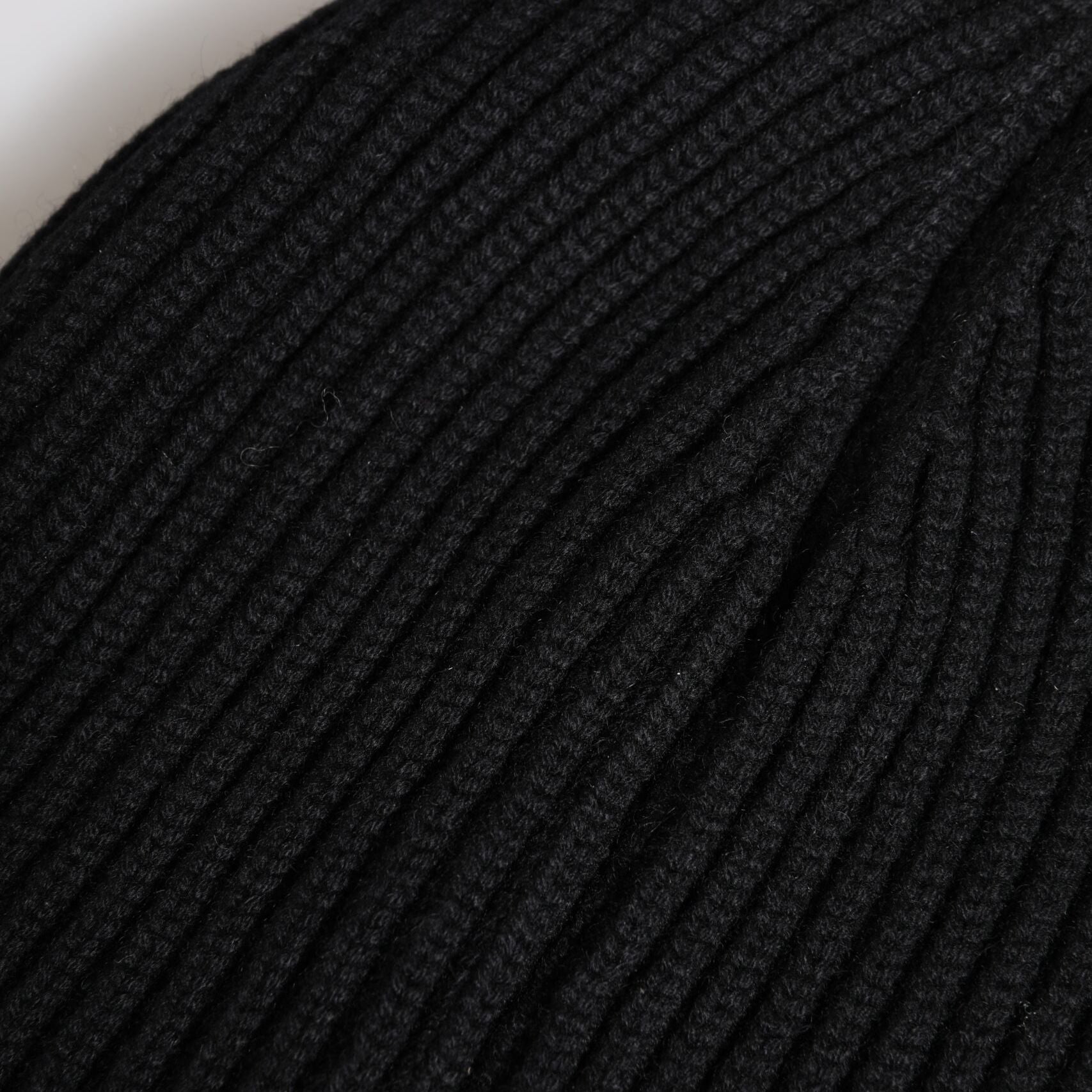 Dolce & Gabbana Black Cashmere Knitted Winter Beanie Hat