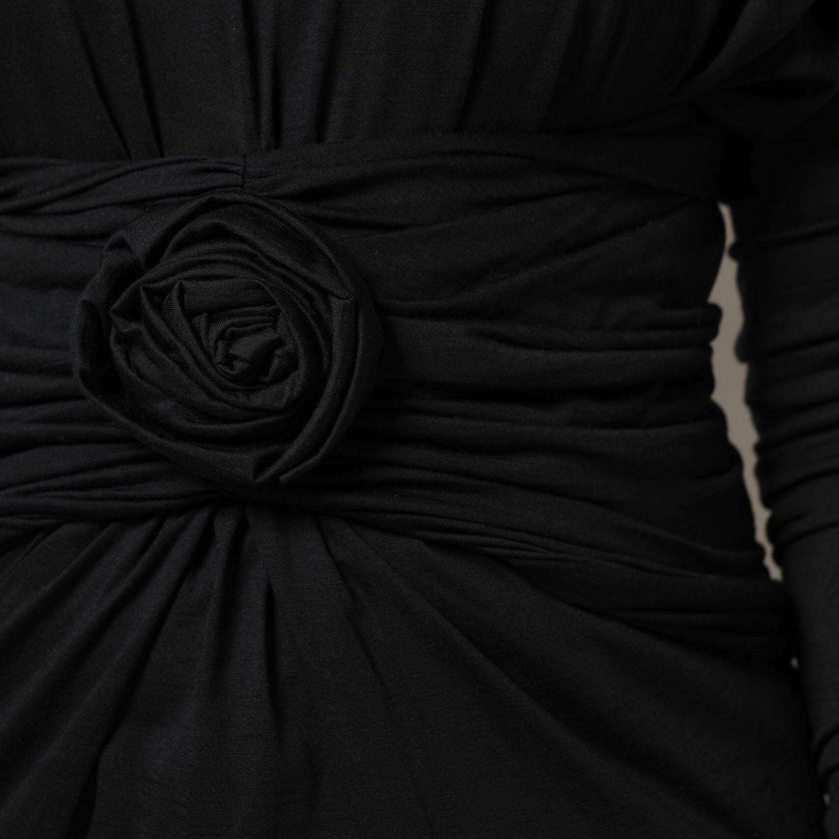 Dolce & Gabbana Black Wool Long Sleeves Sheath Midi Dress