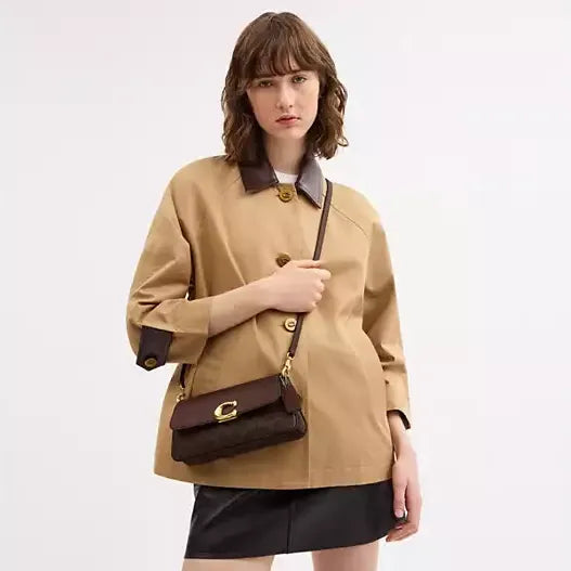 Coach Jet Shoulder Bag In Signature Canvas