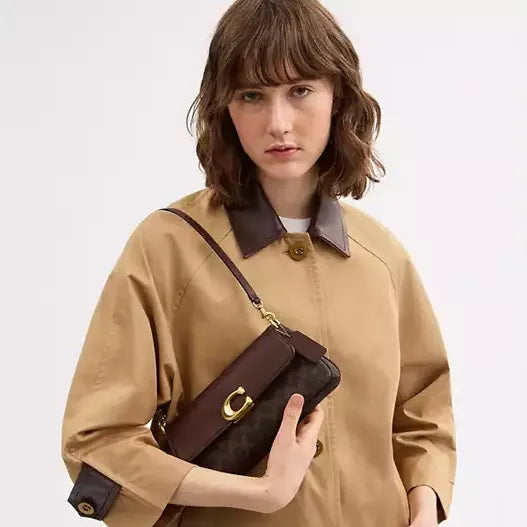 Coach Jet Shoulder Bag In Signature Canvas