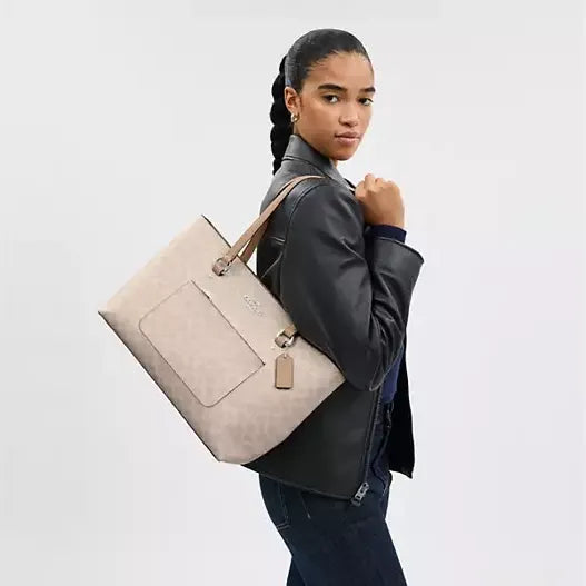 Coach Station Tote Bag In Signature Canvas
