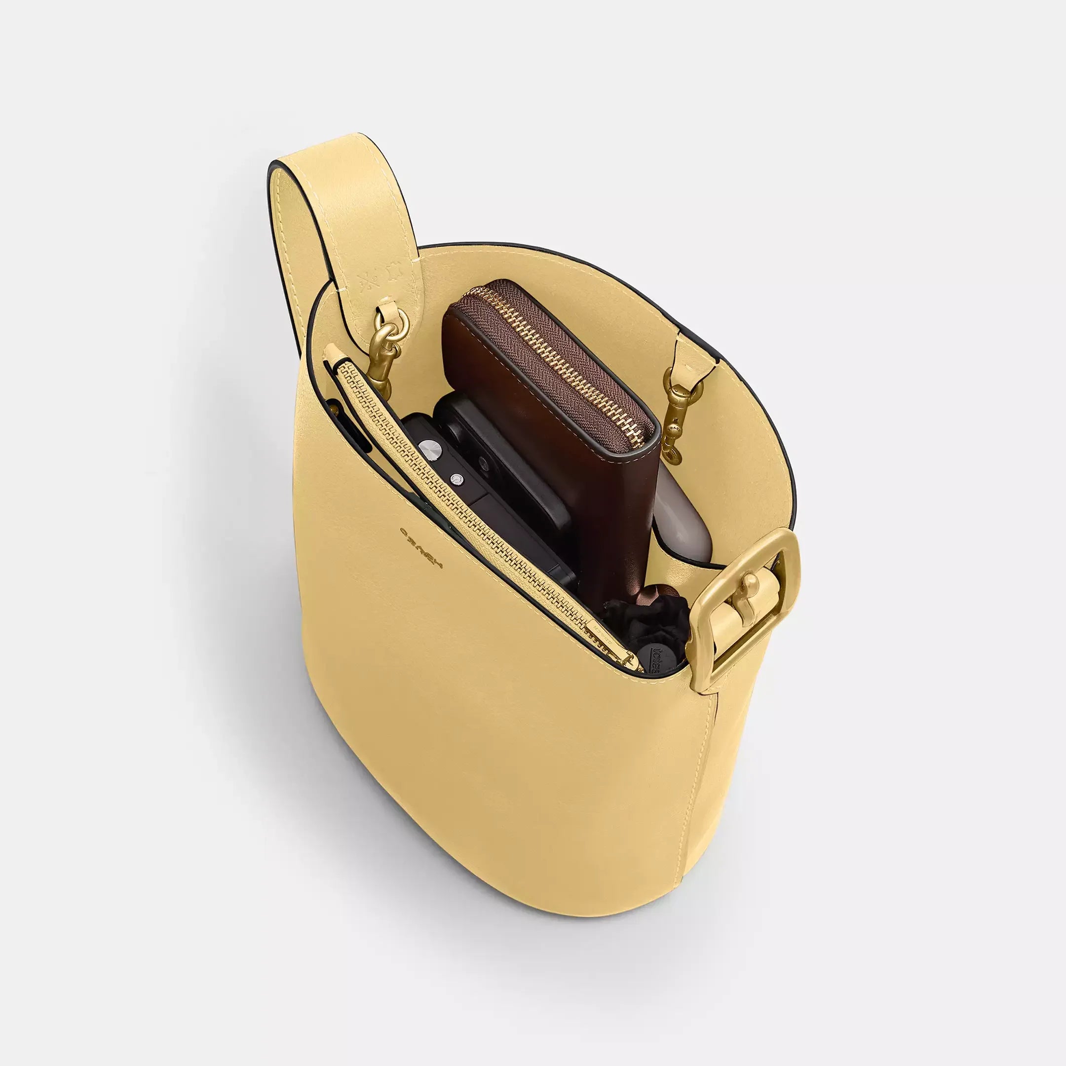 Coach Bleecker Bucket Bag 21