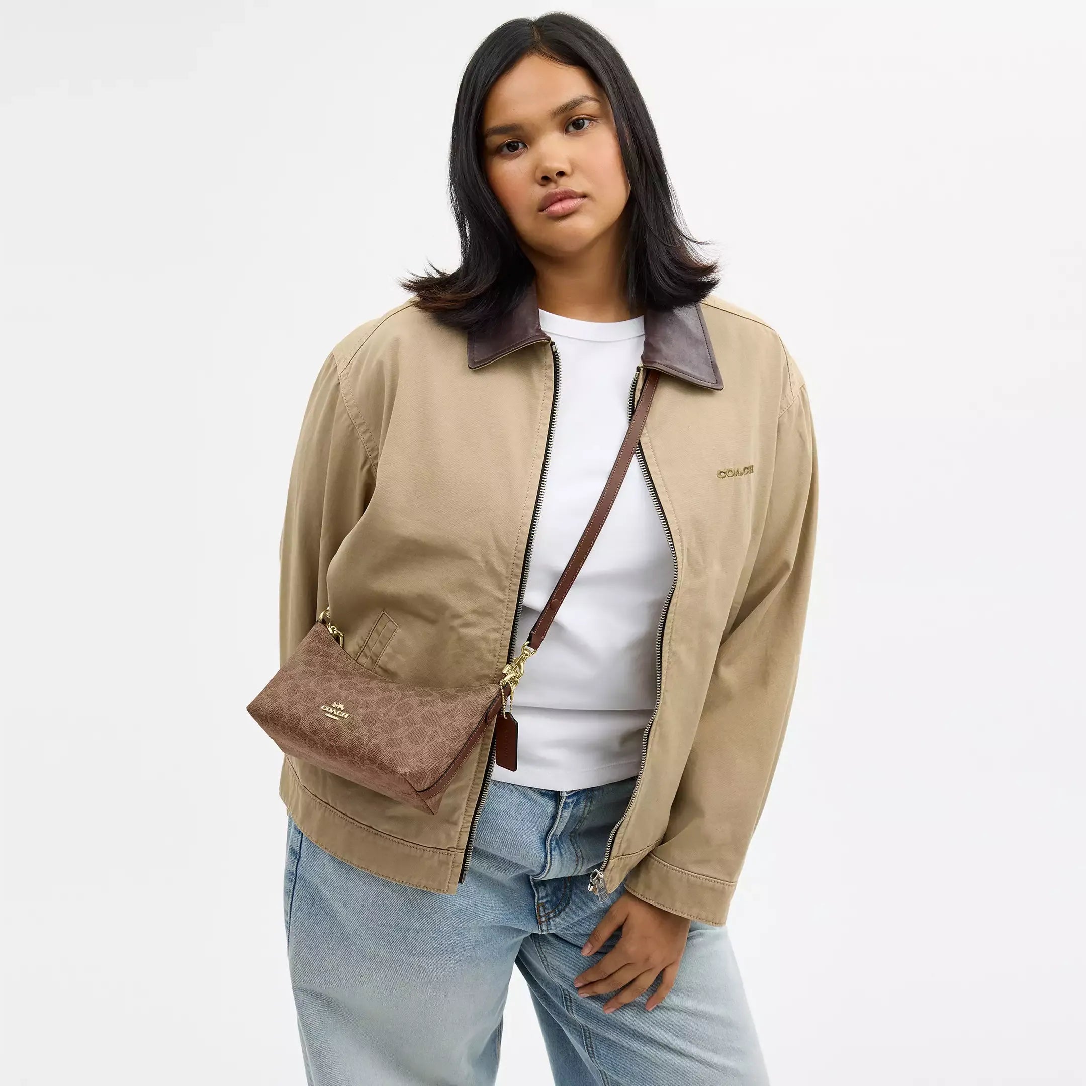coach Caitlin Shoulder Bag In Signature Canvas