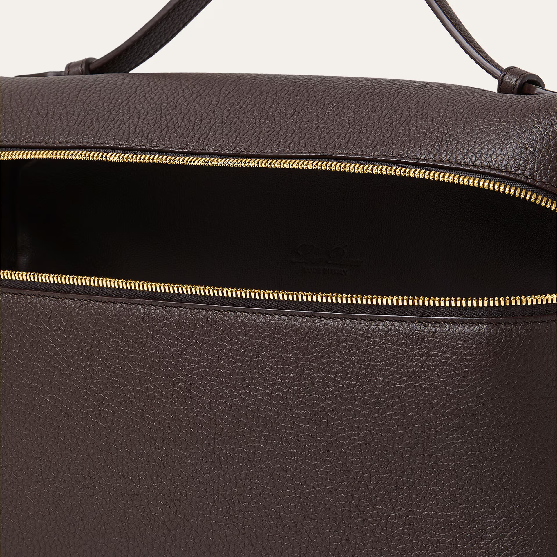 Loro Piana Extra Pocket L27 in Grained Calfksin
