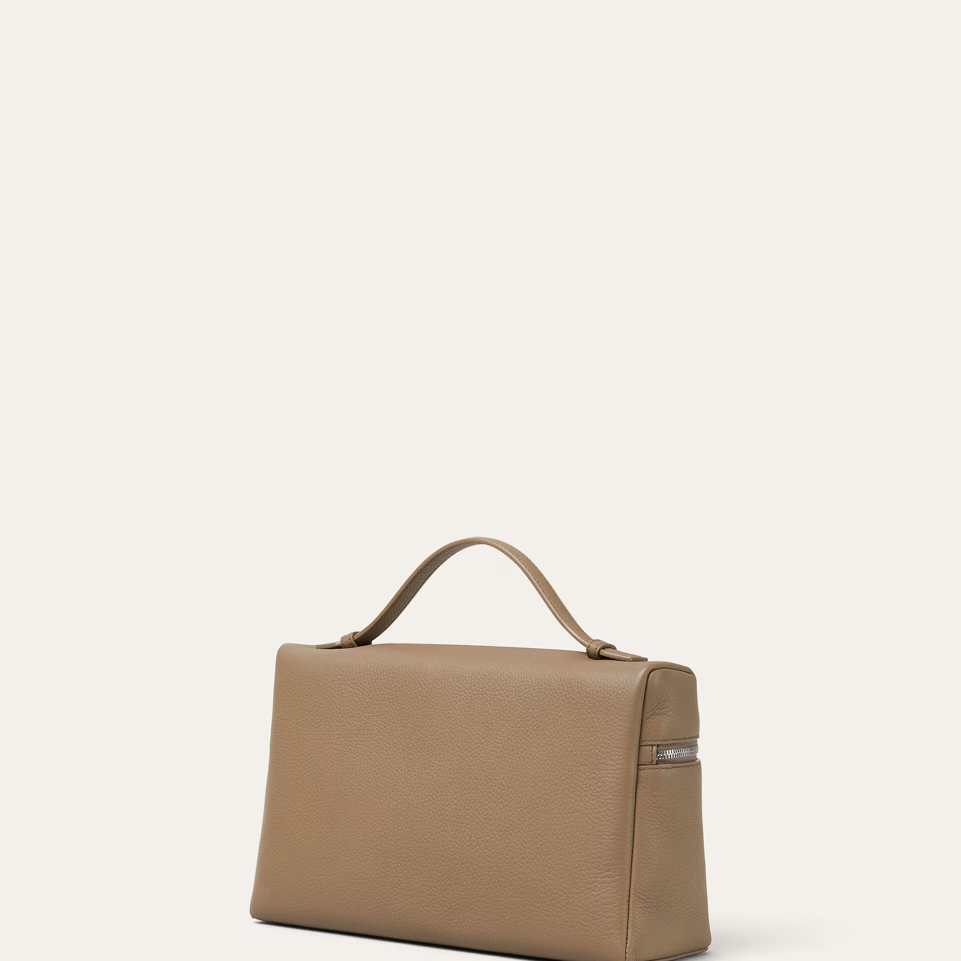 Loro Piana Extra Pocket L27 in Grained Calfksin