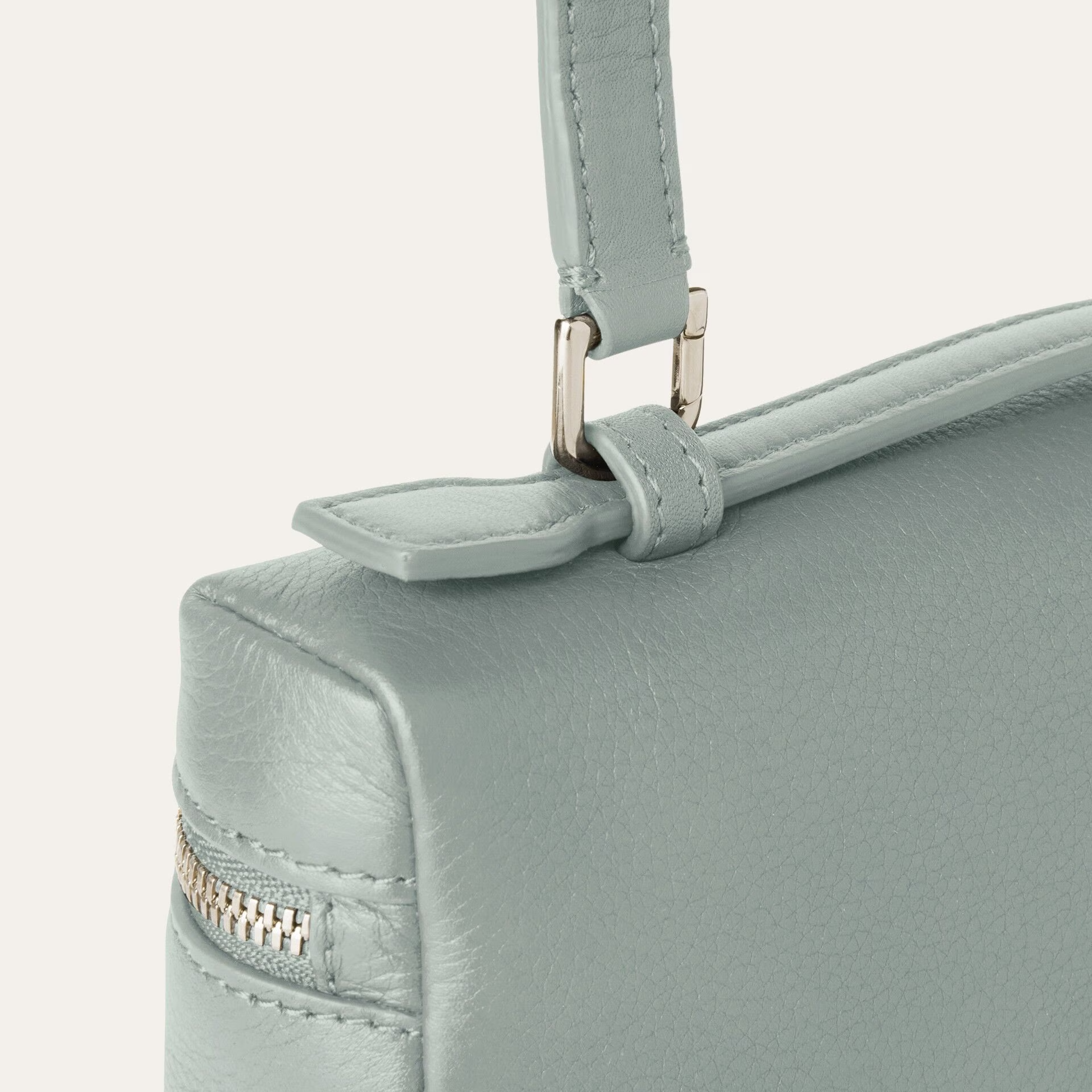 Loro Piana Extra Pocket L19 in Grained Calfskin