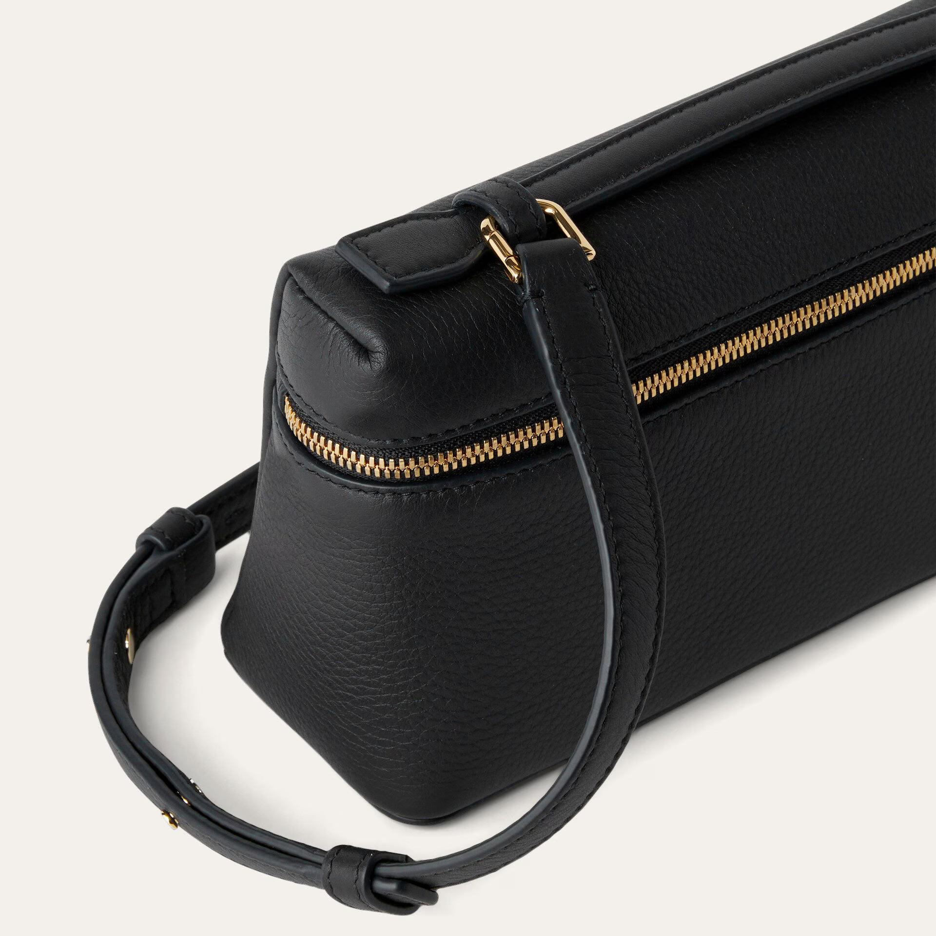 Loro Piana Extra Pocket L19 in Grained Calfskin