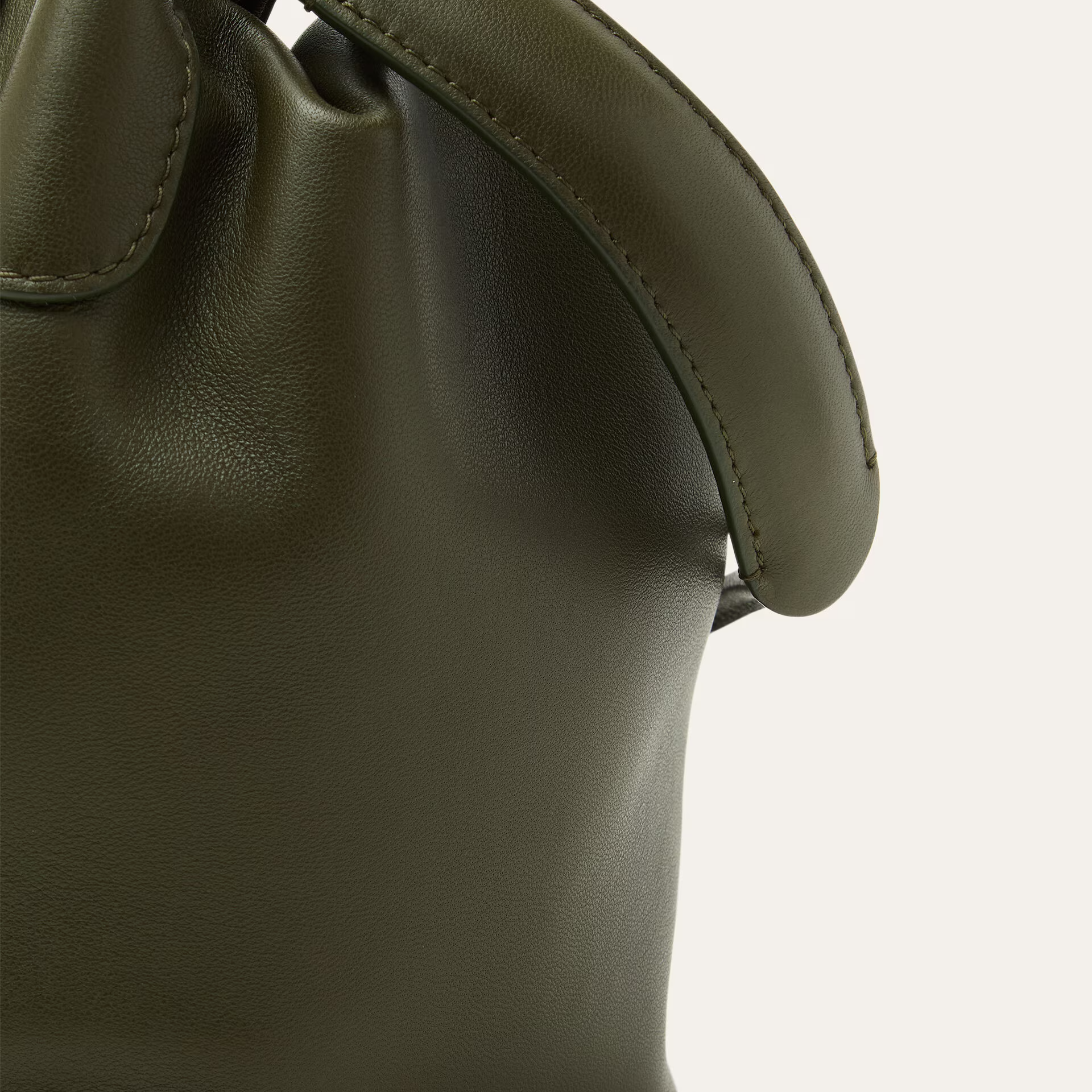 Loro Piana Micro Bale Softy bag in Lambskin