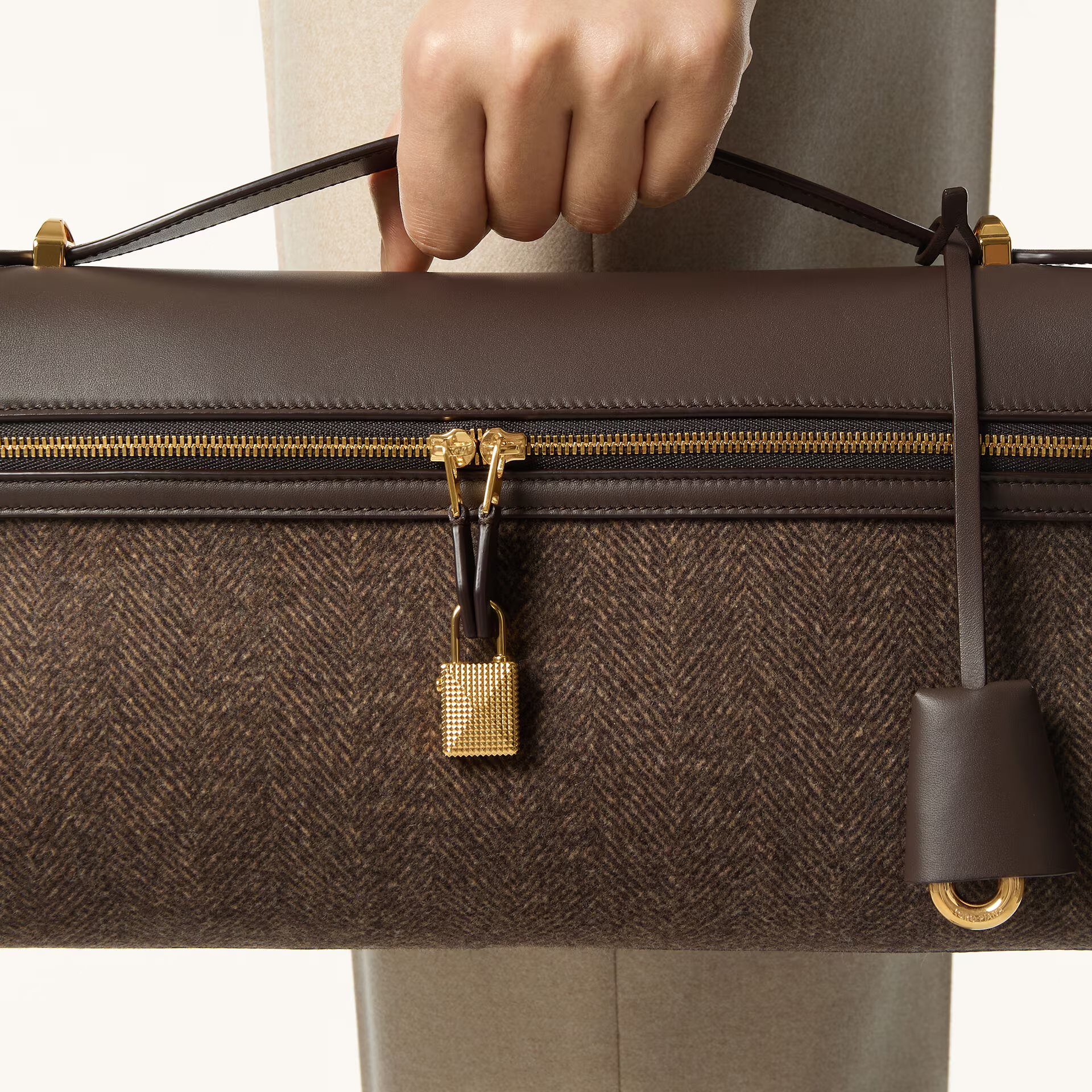 Loro Piana Extra Softy Bag L33 in Wish® Wool, Cashmere