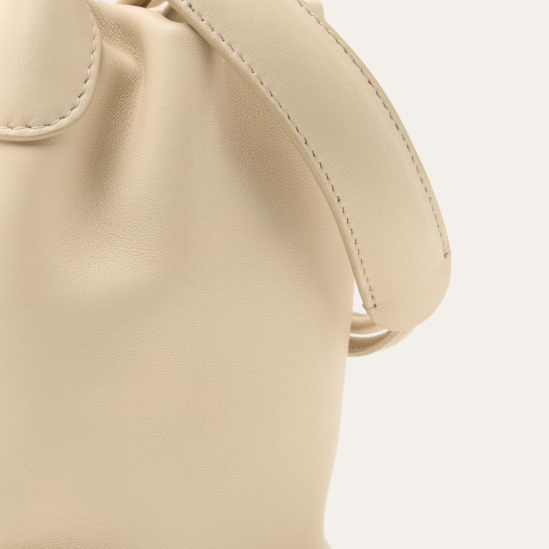 Loro Piana Micro Bale Softy bag in Lambskin