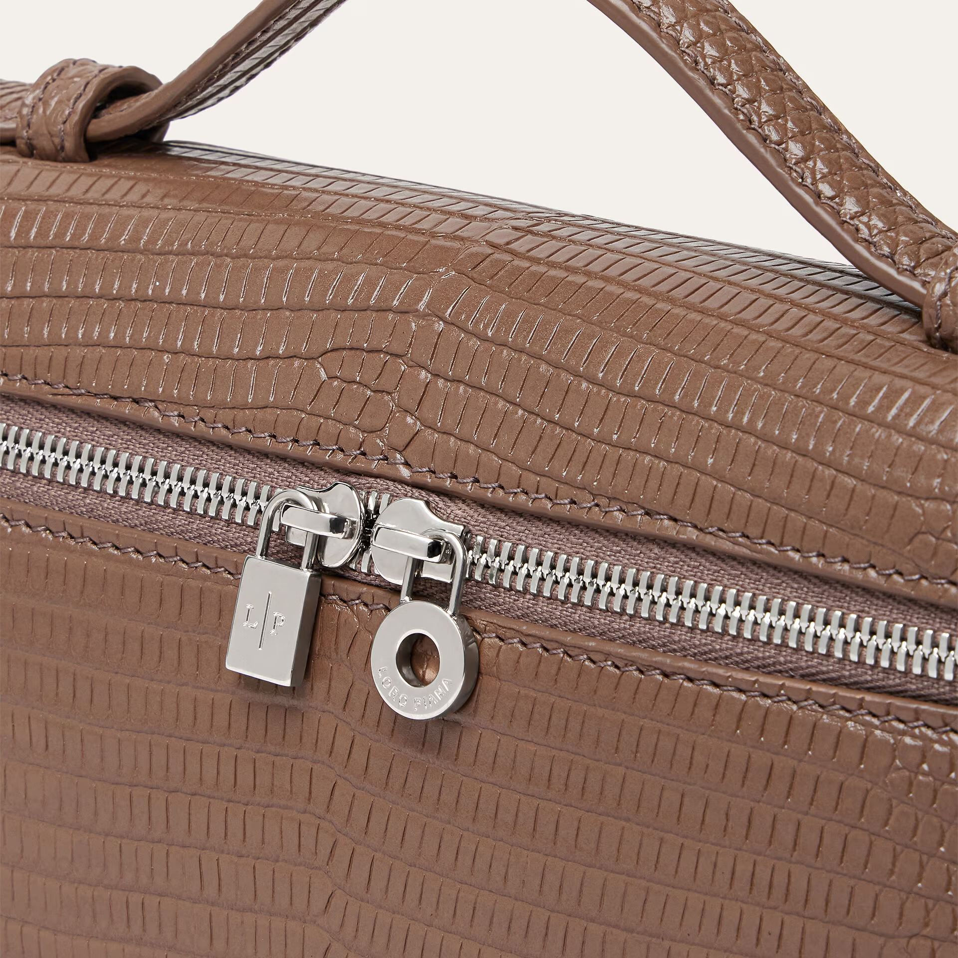 Loro Piana Extra Pocket L19 in Monitor Lizard