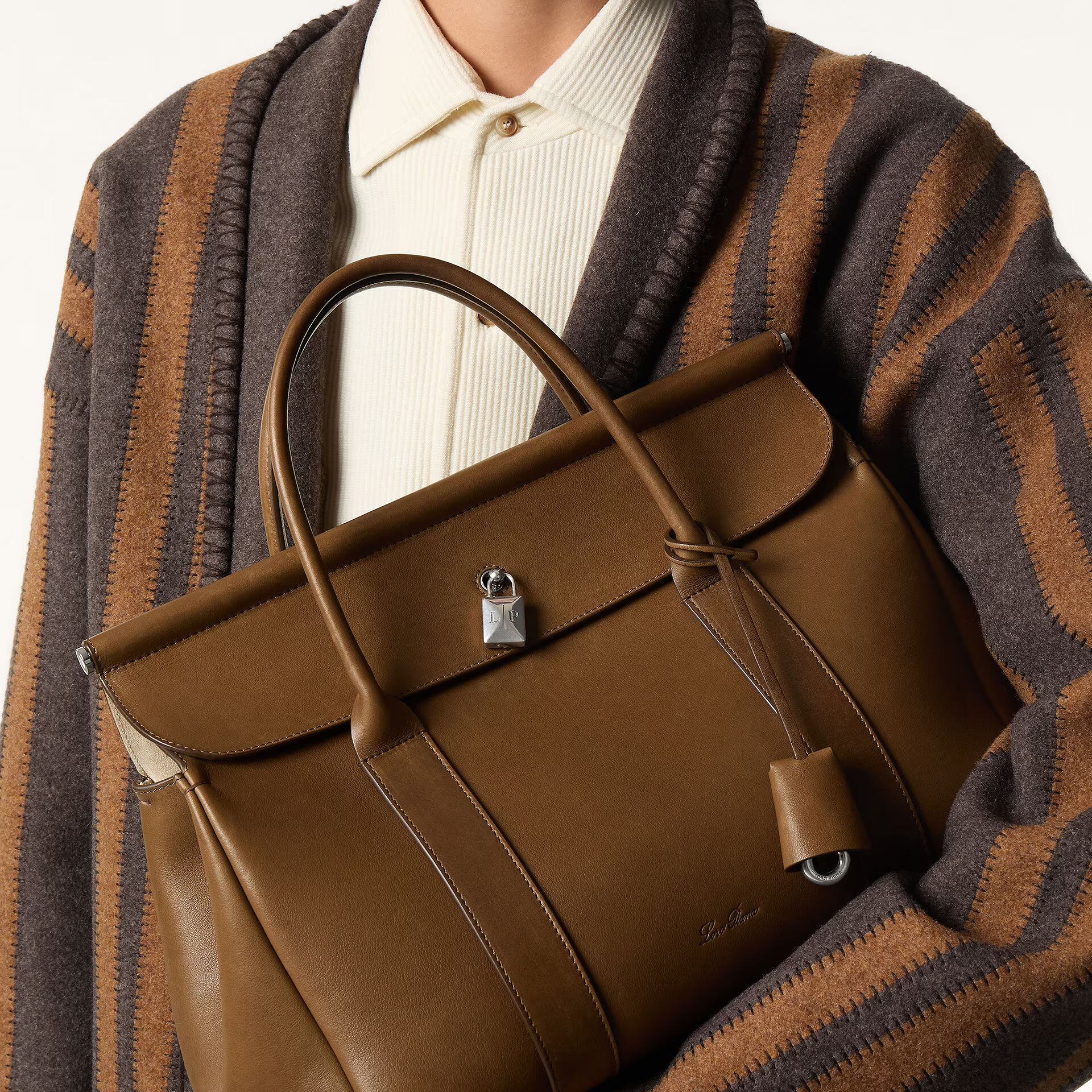 Loro Piana Loom bag L32 in Velvet Calfskin