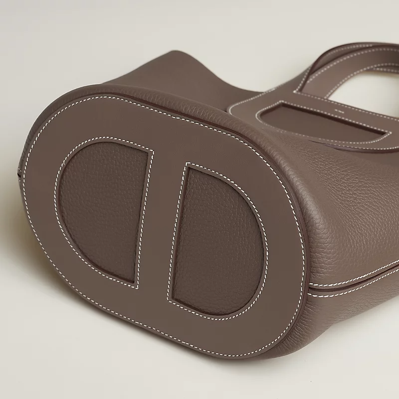 Hermès In-the-Loop 23 bag